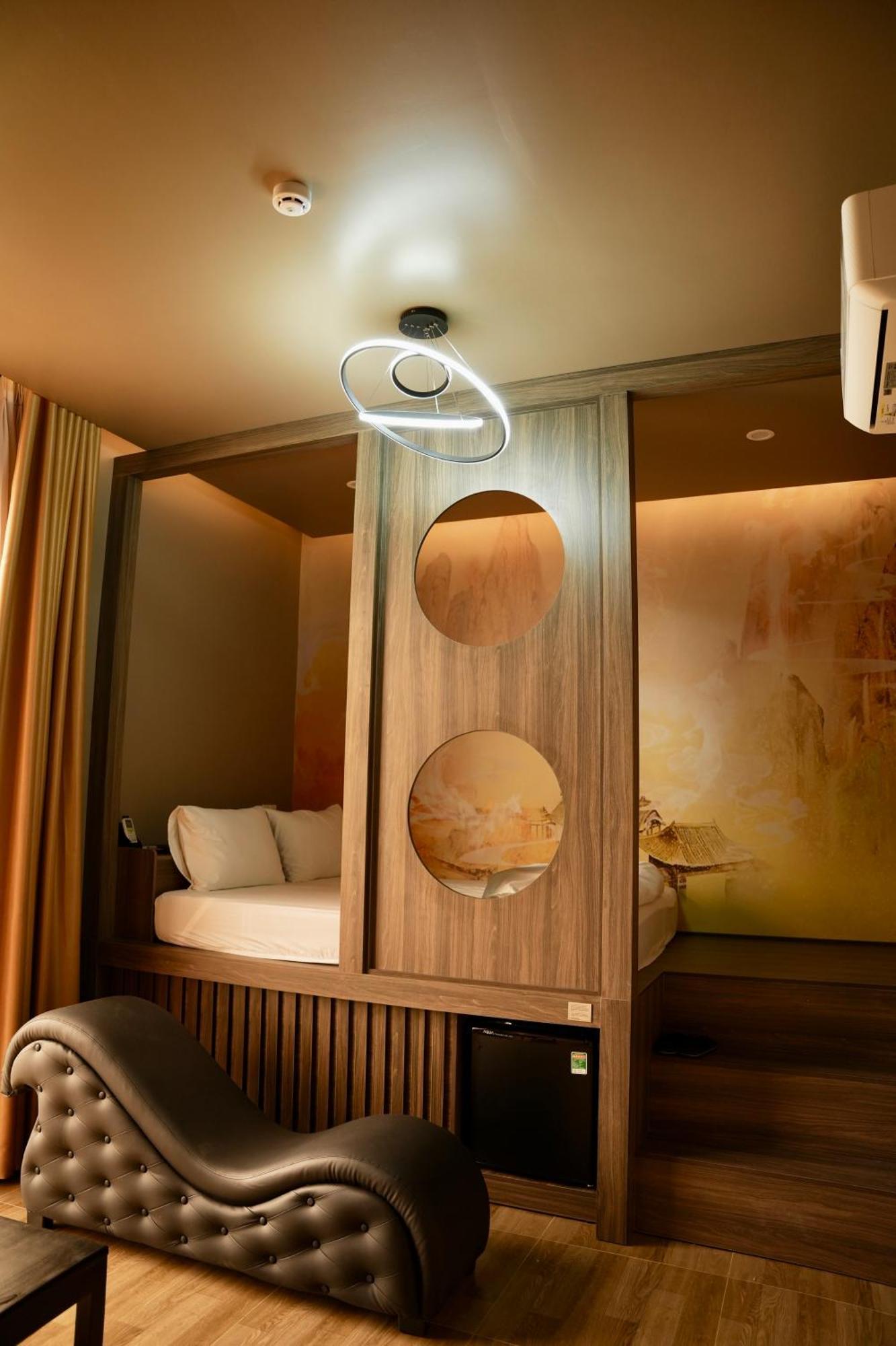 Tuyet Suong Hotel Quảng Ngãi Exteriör bild