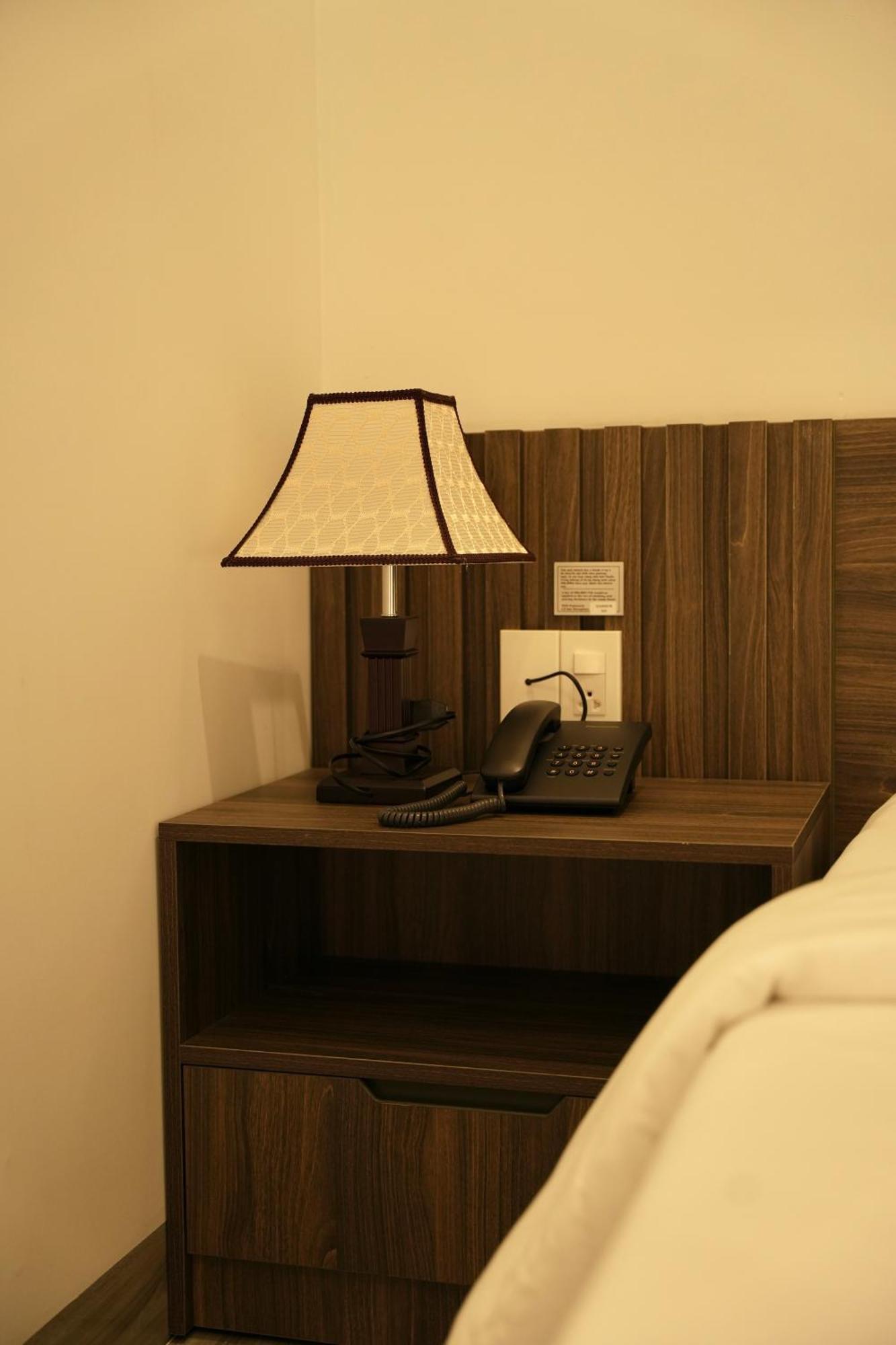Tuyet Suong Hotel Quảng Ngãi Exteriör bild