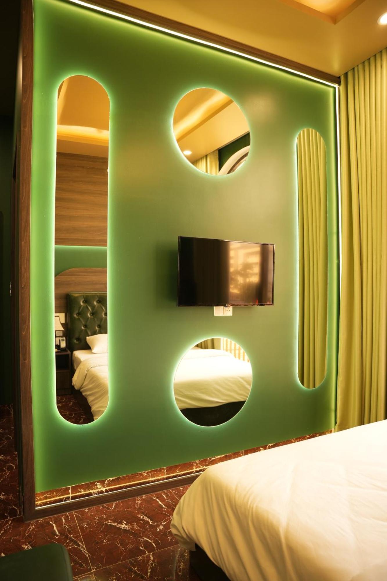 Tuyet Suong Hotel Quảng Ngãi Exteriör bild