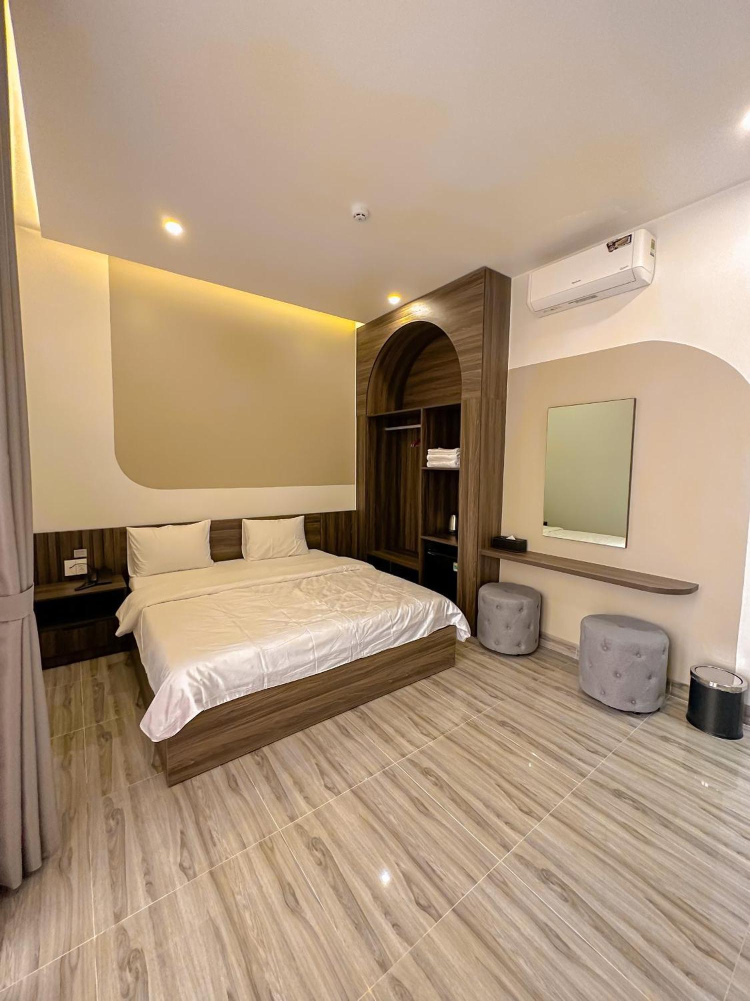 Tuyet Suong Hotel Quảng Ngãi Exteriör bild