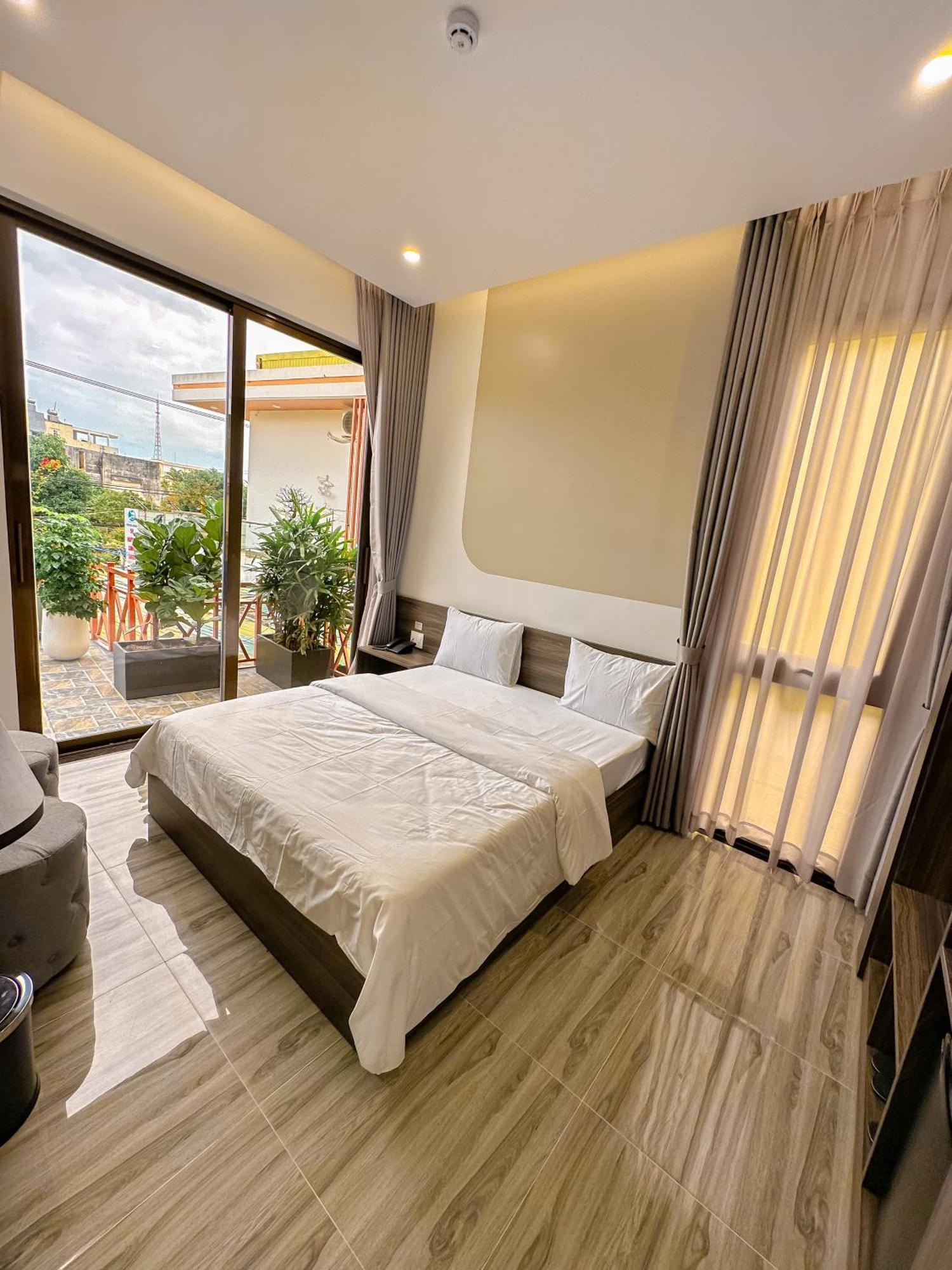 Tuyet Suong Hotel Quảng Ngãi Exteriör bild