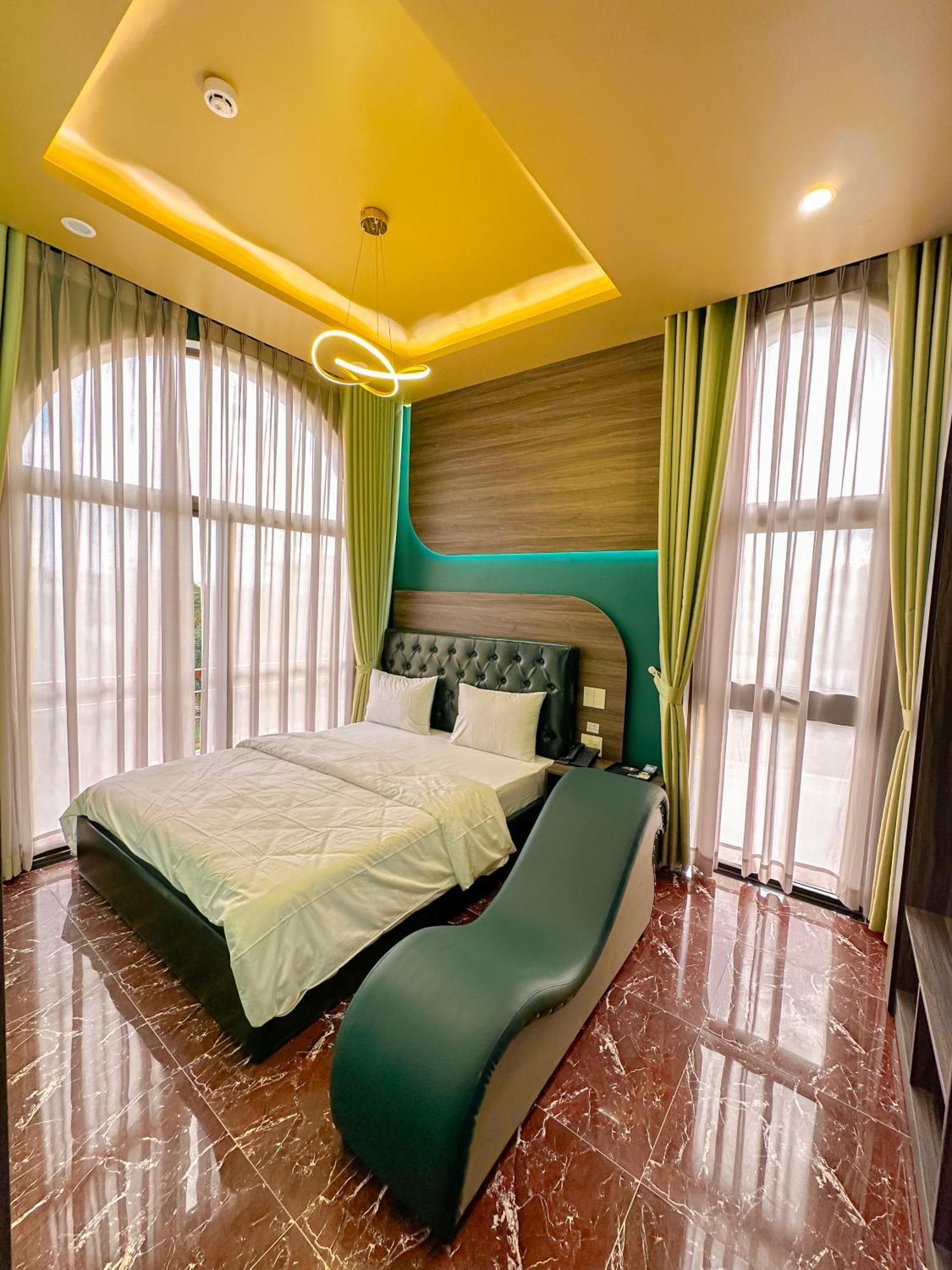 Tuyet Suong Hotel Quảng Ngãi Exteriör bild