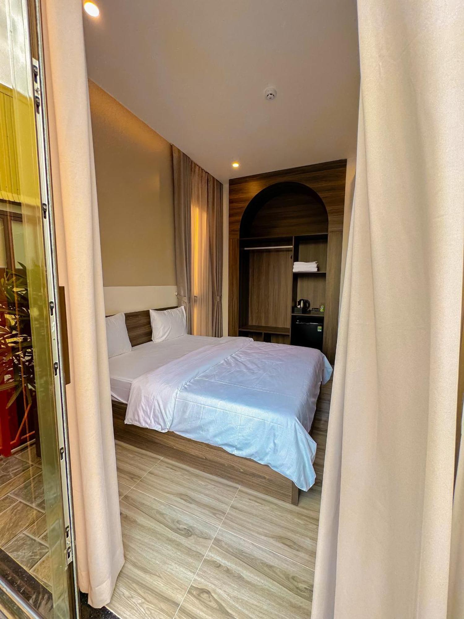 Tuyet Suong Hotel Quảng Ngãi Exteriör bild