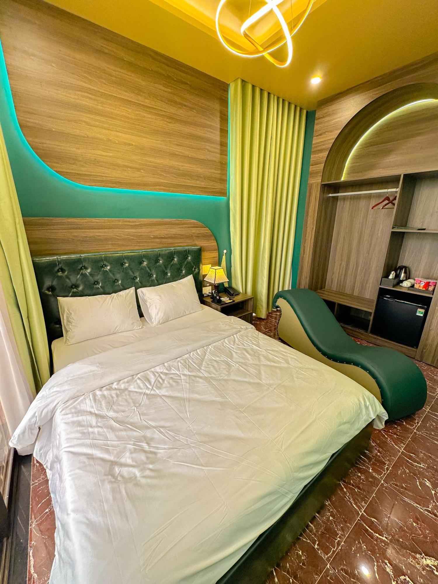 Tuyet Suong Hotel Quảng Ngãi Exteriör bild