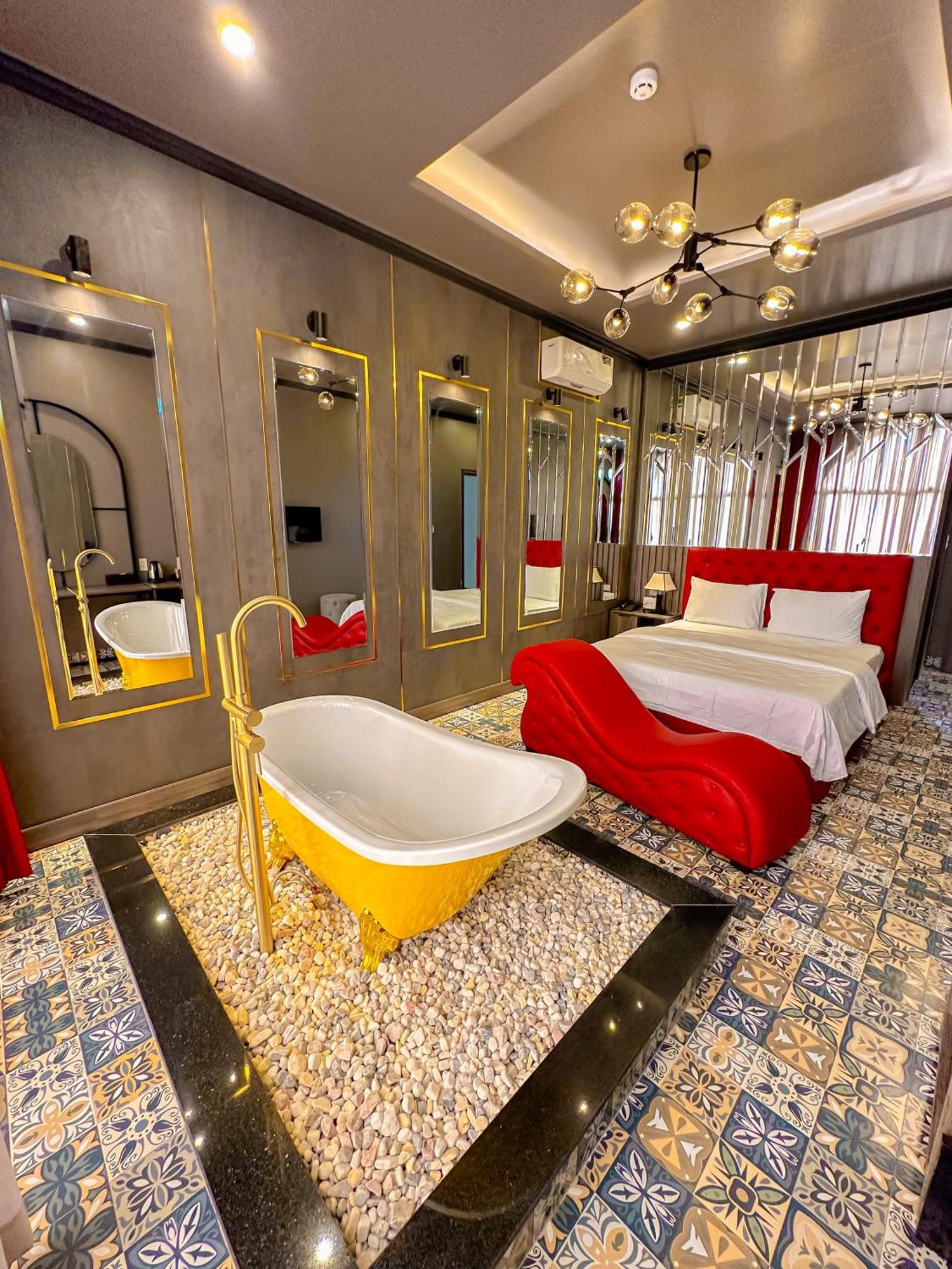 Tuyet Suong Hotel Quảng Ngãi Exteriör bild